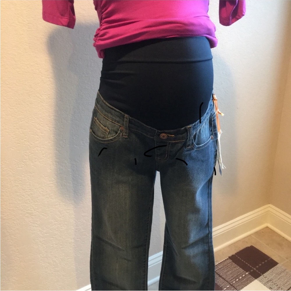 Maternity Boyfriend Over the Belly Jeans